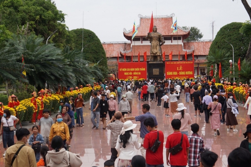 Bình Định đón hơn 184 ngàn lượt khách du lịch trong dịp Tết Giáp Thìn 2024